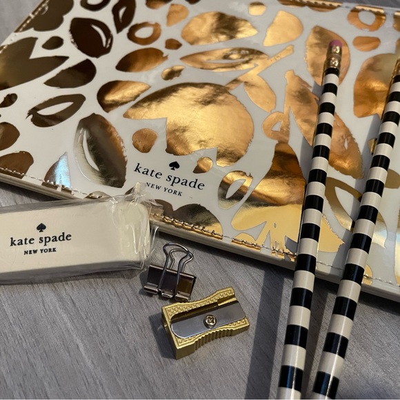 NWOT, Kate Spade Zipper Clutch - Picture 3 of 6